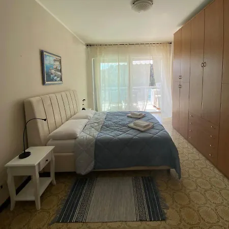 Marconi View דירה *